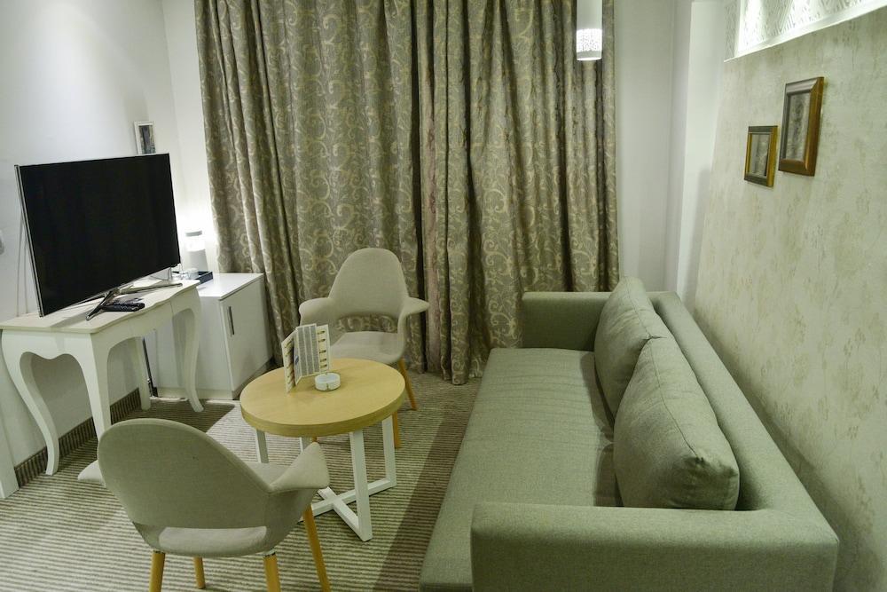 Hotel Leman, Les Berges Du 4*