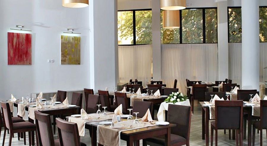 Hotel Leman, Les Berges Du Tunis